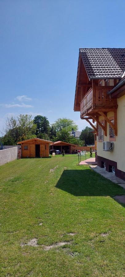 Gaestehaus Kathi Campingplatz Buschcamper Otel Gyenesdiás Dış mekan fotoğraf